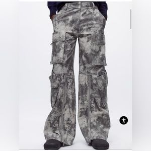 ZARA PRINTED CARGO PANTS